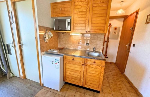 Saint-Martin-de-Belleville Apartment | 100m from ski slopes, 1st floor, balcony, tv, ski locker, 20m², Saint Martin de Belleville