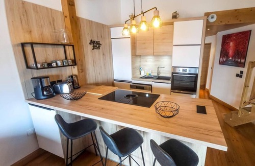 Saint-Martin-de-Belleville Apartment | 100m from ski slopes, terrace, balcony, parking, tv, ski locker, 76m², Saint Martin de Belleville