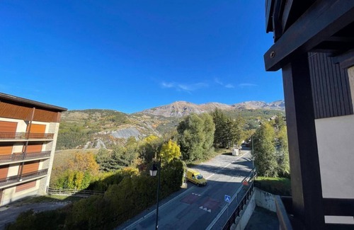 Le Sauze Apartment | 100m from resort center, 2nd floor, balcony, tv, 20m², Sauze - Super Sauze