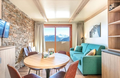 Doucy-Combelouviere Apartment | 100m from resort center, balcony, parking, tv, ski locker, 40m², Valmorel