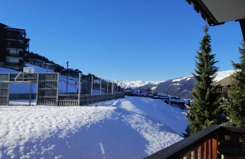 Montalbert Apartment | 100m from ski slopes, 4th floor, balcony, tv, ski locker, 41m², Montalbert