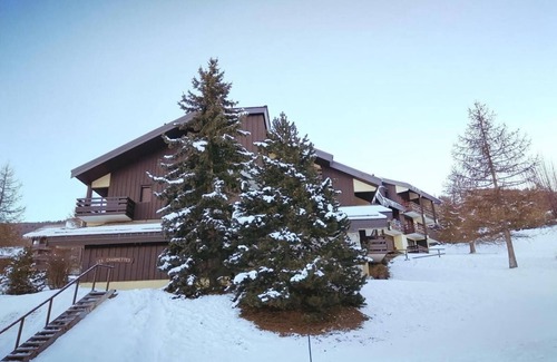 Montalbert Apartment | 100m from ski slopes, Ground floor, balcony, tv, ski locker, 24m², Montalbert