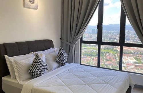 Kuala Lumpur Apartment | 100Mbps DesaPark MontKiara Publika Mitec Kepong Menjalara Segambut 7Pax