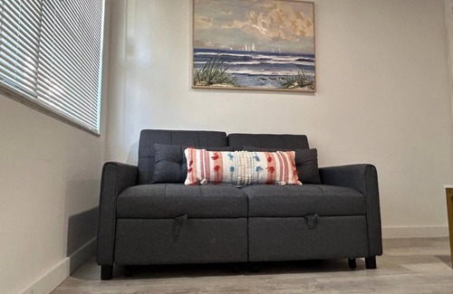 Tropic Apartment | 102 Comfortable Apt in Melbourne