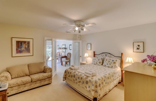 Sea Pines Villa | 104 Fairway Lane - 2 Bedroom Ground Floor Villa with Golf Views! Pet Friendly