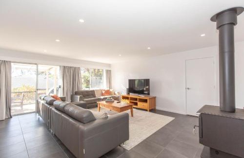 Jindabyne House | 104 Gippsland Street