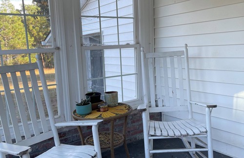 Ellerbe House | 104 yr old Southern Manor on 50 acres of private forest trails to explore