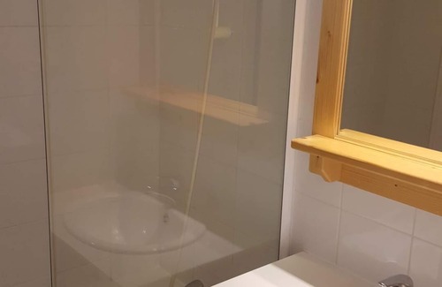 Aussois Apartment | 10m from ski slopes, 4th floor, balcony, tv, ski locker, 40m², Aussois