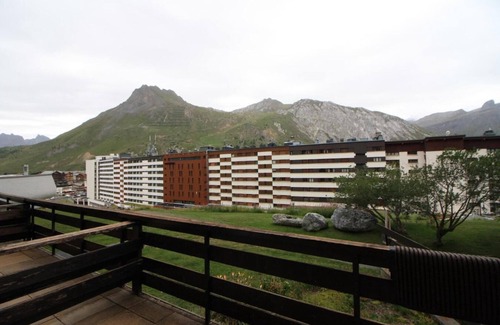 Tignes le Lac Apartment | 10m from ski slopes, Ground floor, balcony, tv, ski locker, 28m², Tignes