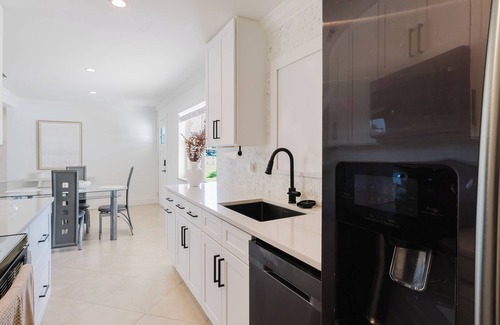 Fort Myers House | 10MIN BEACH/8MIN FORT MYERS DOWNTWON 3BDR/6BEDS