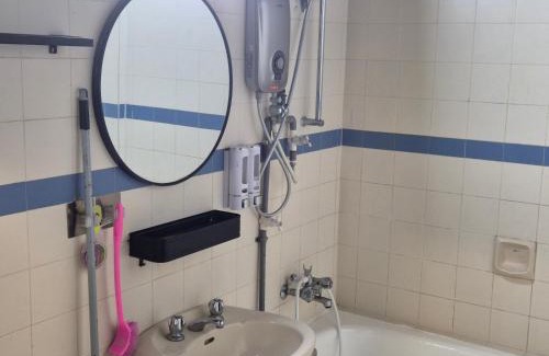 Si Rusa House | 10pax GFloor 2R2B DUAL-KEY SEASIDE, WATERSPORT, FREE BBQ Set, Pool, Wifi, 50"TV