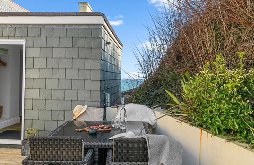 Torcross Apartment | 11 At The Beach, Torcross - an apartment that sleeps 4 guests in 2 bedrooms