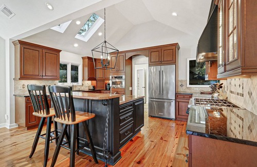 Sea Pines House | 11 Willow Oak | Private Heated Pool | Bike to Beach