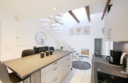 Kernstadt Apartment | 110m², Dachterrasse, Zentral
