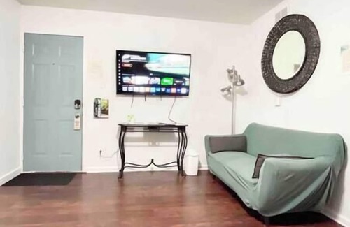 Dubuque Apartment | 1129#4/Prime Downtown Dubuque, Cozy Brick Charm