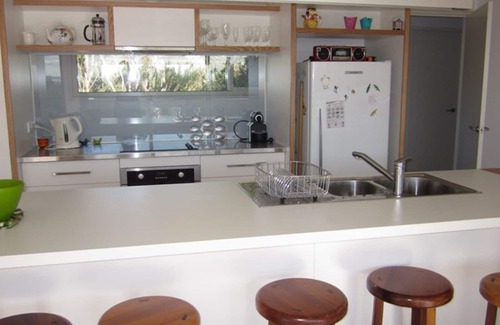 Silverleaves House | 113 Silverleaves Avenue, Silverleaves - set in peaceful surroundings