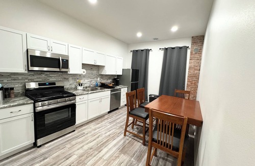 Dubuque Apartment | 115#303/Vintage Meets Modern: Contemporary Loft