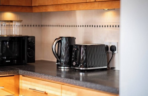 Liberton House | 115 Gracemount Drive · Luxury 3-Bed Townhouse | Free Parking | Central