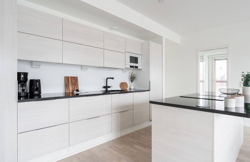 Tampere Apartment | 118m2 2BR Modern Apt with Sauna & Two Balconies
