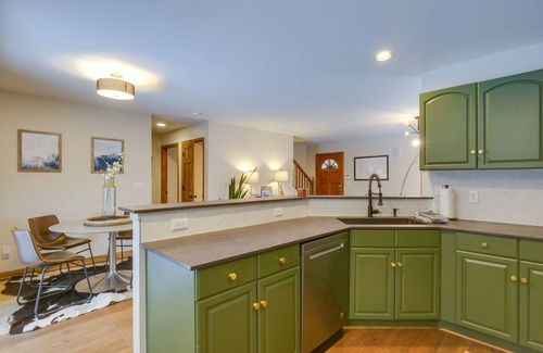 Quandary Village Cabin | 12 Mi to Breckenridge Ski Resort: Cabin w/Hot Tub