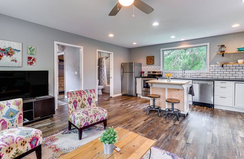 Austin Cottage | 12 Mi to Dtwn: Austin Guest Cottage w/Pool Access