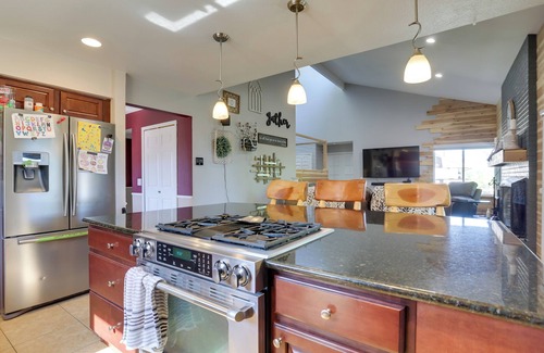 Columbine House | 12 Mi to Dtwn Denver: Littleton Family Home!