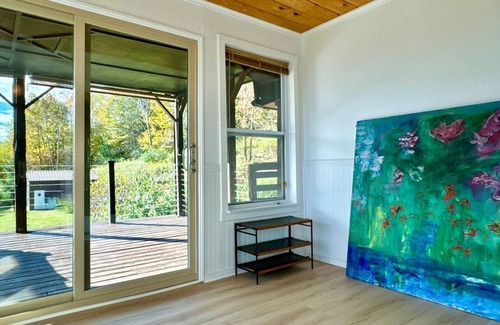 Oneonta Cabin | 12 miles to All Star Village, 18 miles to Dreams Park. Only 1 hour from Windham, Platekill and Hunter ski mountains and 1.5 hours from Woodstock.