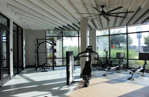 North Burnet Apartment | 12 Min to Downtown Balcony Apt with Free Parking