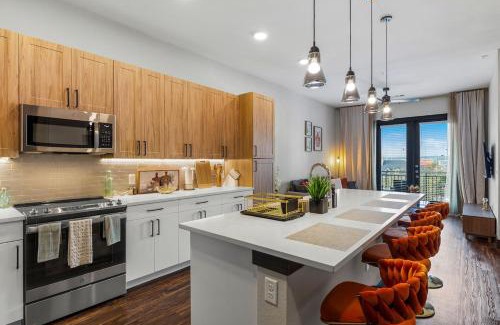 North Burnet Apartment | 12 Min to Downtown Balcony Apt with Free Parking