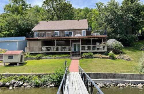Linn Creek House | 120 Creel Home away from Home for 22 at the Lake