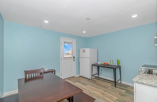 Garden City Condo | 125 Atlantic Avenue Unit H - Pet Friendly! Walk To The Beach and Pier!1BR -1BA - Sleeps 4 guests!