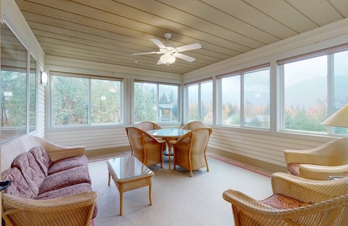 Jeffersonville Condo | 125 m² Condo ∙ 3 bedrooms ∙ 8 guests