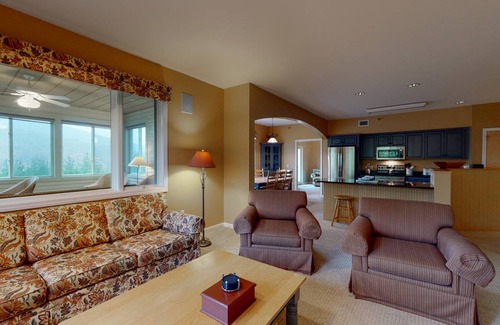 Jeffersonville Condo | 125 m² Condo ∙ 3 bedrooms ∙ 8 guests