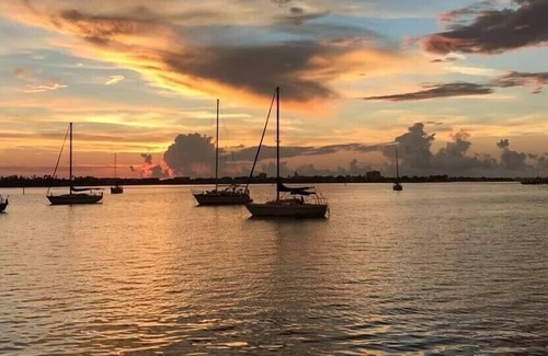 Indian Shores Resort | $129 SUMMER 🏖BEACH / BAY August ⭐️⭐️⭐️⭐️⭐️Reviews!
