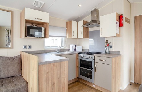 Bridport House | 12ft-wide luxury caravan with one double and one twin.
