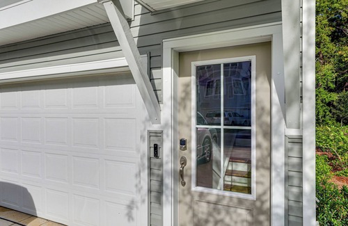 Goose Creek House | 13 Mi to Dtwn Charleston: Quiet Townhome