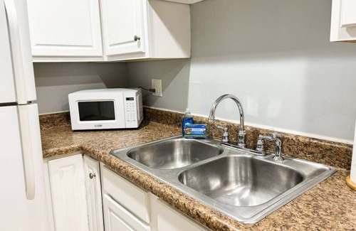 Franklin Apartment | #13 Modern 2 BR WD in Apt Unit