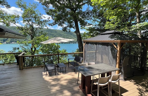 Scott House | 133’ Private Skaneateles Lakefront - Peaceful Retreat with Stunning Sunsets!