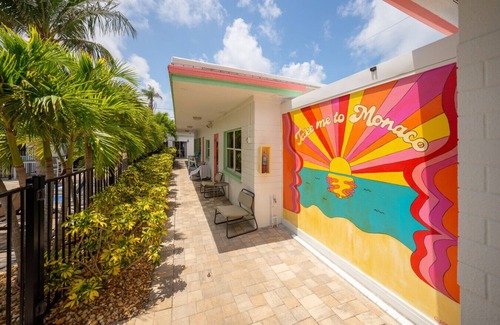 Bay Esplanade Apartment | 138 · ☀Pool✔ Kitchen✔ Beach✔ Self Checkin✔ Free Parking✔