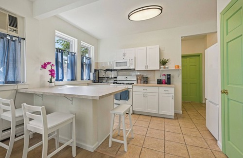 Teaneck Apartment | 13MI to Time Square~2BD in The Hamilton Elm in Teaneck New~Parking~Laudry~Pets