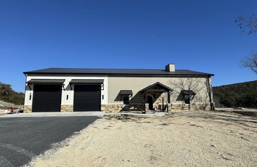 Kerrville Resort | 140 acre ranch with new home and pool!