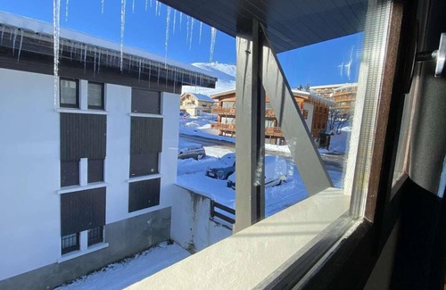 Jeux Apartment | 140m from ski slopes, 2nd floor, tv, ski locker, 39m², Alpe d'Huez