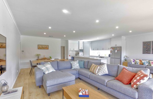 Skurray House | 142 Page Drive - Alls Well