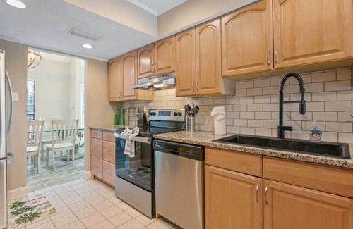 Isle of Palms House | 14543 Luth Drive · The Palms Retreat~Firepit~Fenced Yard~Pet Friendly