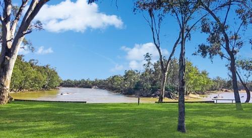 Moama House | 15 at Highview-Echuca Holiday Homes