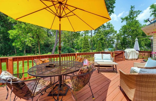 Jeffersontown House | 15 Mi to Louisville: Family Home w/Private Yard!