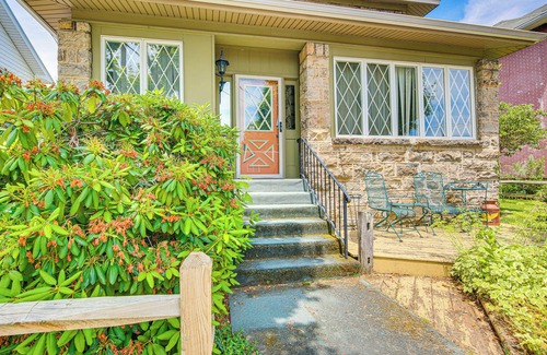 Somerset House | 15 Mi to Seven Springs Resort: Somerset Home!
