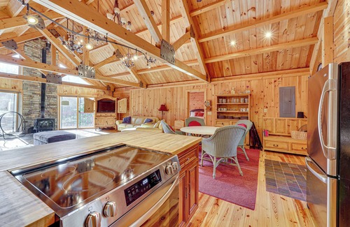 Mustoe Cabin | 15 Mi to Snowshoe Resort: Cabin w/Deck & Fire Pit