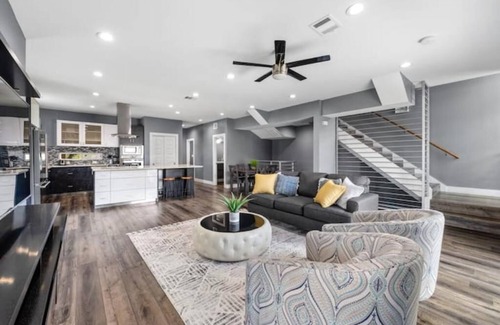 North Houston House | 15 Min From Downtown Spacious Luxury Home