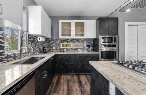 North Houston House | 15 Min From Downtown Spacious Luxury Home